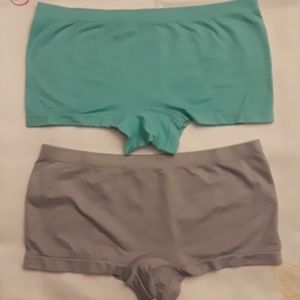 Girl's all in motion Seamless girlshorts (2 prs)